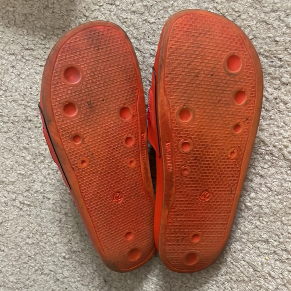 Men’s slides - Picture 3 of 4